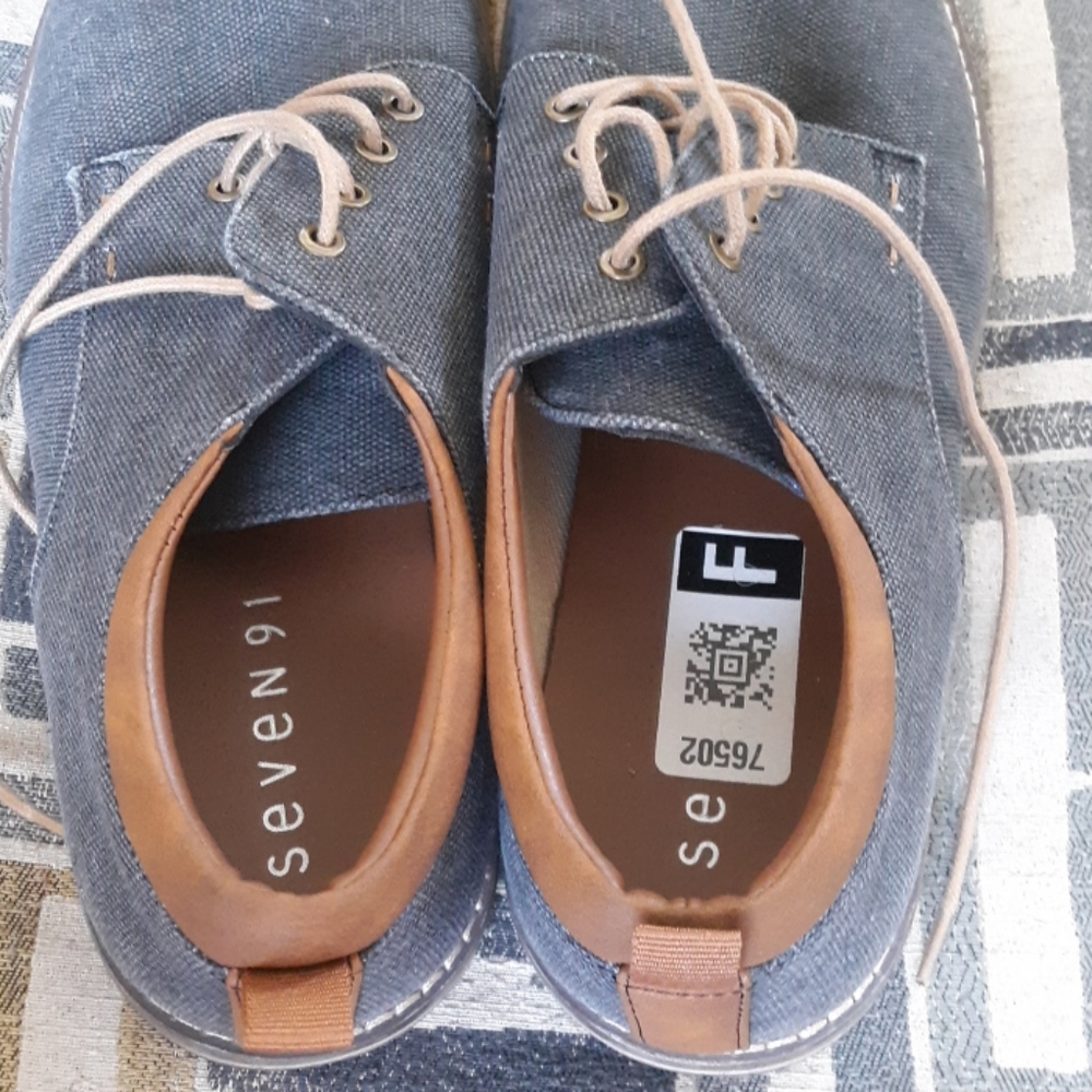 Dress shoes - Picture 3 of 3